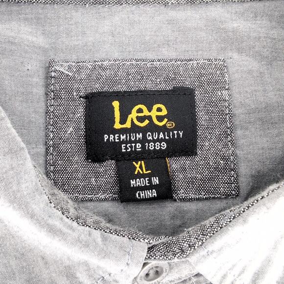 Lee Mens Light Gray Grey Button Down Short Sleeve Shirt w Pockets- Size XL - GUC - Picture 4 of 9